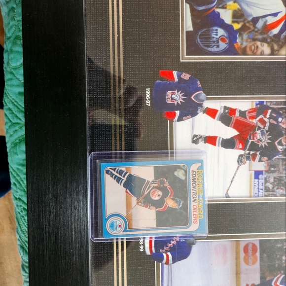 Nhl Gretzky portrait. - Picture 2 of 3